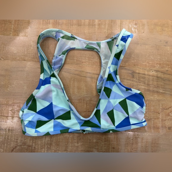 AERIE Scoop Green geometric triangle bikini top - Picture 1 of 6